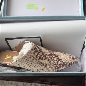 Seychelles Beige and Brown Snakeskin-Print Pointed Mule